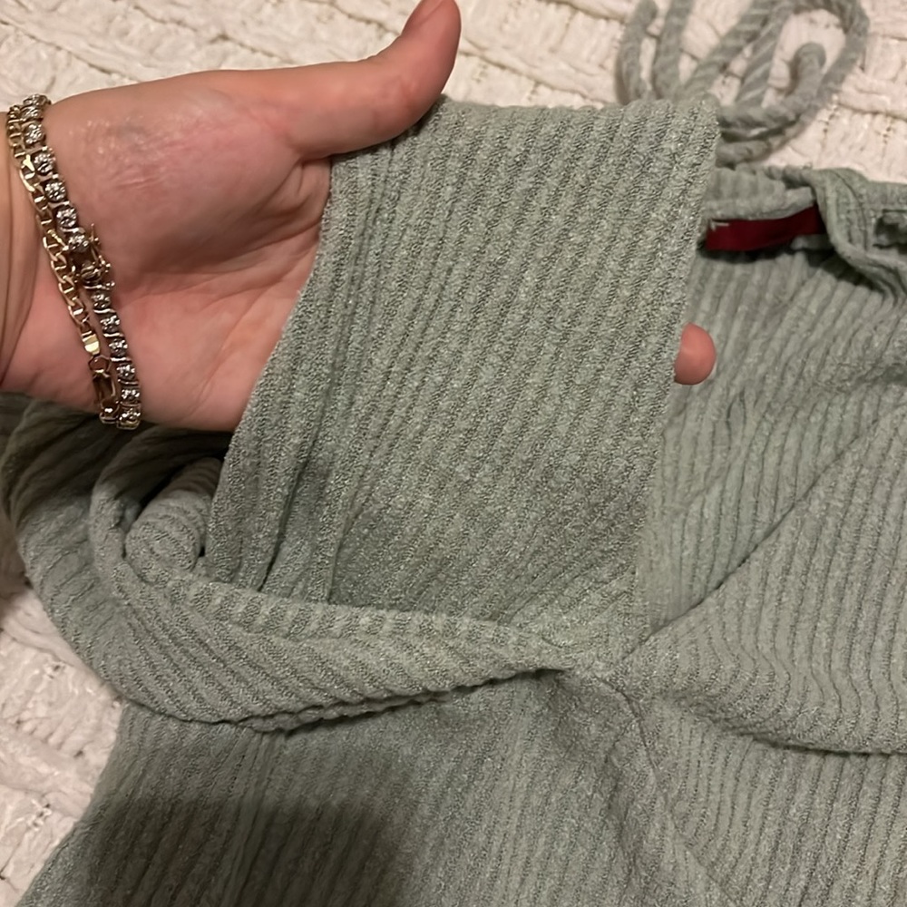 NWOT Ribbed Layered Halter Neck Top - Picture 3 of 4